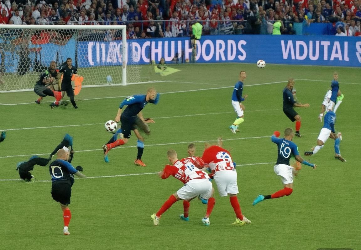 2018世界杯决赛：法国4-2克罗地亚，荣耀之夜星光璀璨(图3)